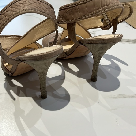 Coach heels size 10 - Picture 4 of 6